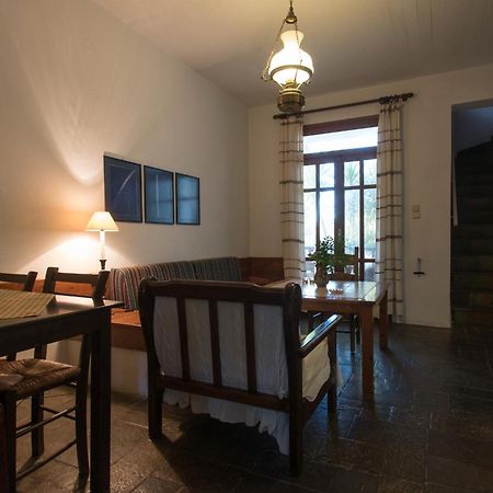 Proimos Maisonnettes Platanés Room photo